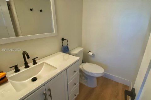 Condominio en venta en Miami Beach, Florida, 2 dormitorios, 76.18 m2 № 2088243 - foto 18