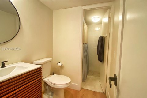 Condominio en venta en Miami Beach, Florida, 2 dormitorios, 76.18 m2 № 2088243 - foto 14