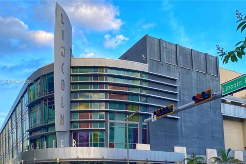 Condominio en venta en Miami Beach, Florida, 2 dormitorios, 76.18 m2 № 2088243 - foto 28