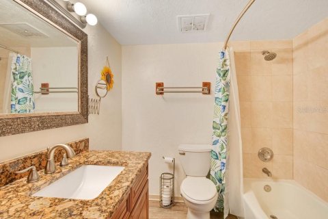 Condo in Daytona Beach, Florida, 1 bedroom  № 1772219 - photo 9