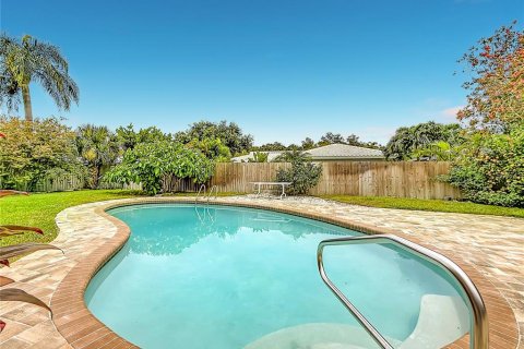 Villa ou maison à vendre à Clearwater, Floride: 3 chambres, 166.76 m2 № 2203533 - photo 7