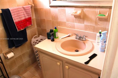 Villa ou maison à vendre à Miami, Floride: 3 chambres, 105.72 m2 № 1994462 - photo 16