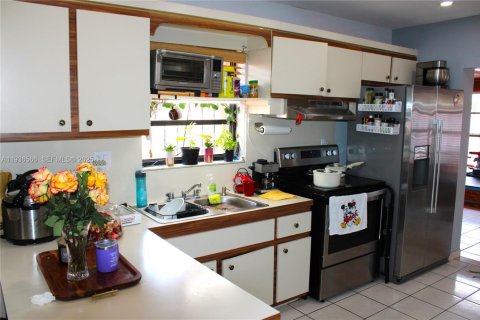 Villa ou maison à vendre à Miami, Floride: 3 chambres, 105.72 m2 № 1994462 - photo 19