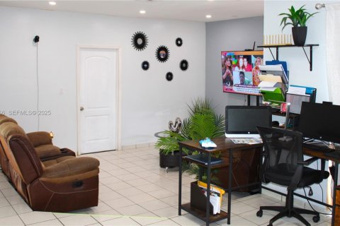 Villa ou maison à vendre à Miami, Floride: 3 chambres, 105.72 m2 № 1994462 - photo 7