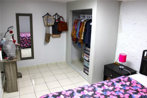 Villa ou maison à vendre à Miami, Floride: 3 chambres, 105.72 m2 № 1994462 - photo 12