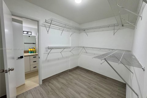 Copropriété à louer à Miami, Floride: 1 chambre, 72.37 m2 № 2242786 - photo 17