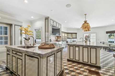 Купить виллу или дом в Тампа, Флорида 10 комнат, 469.16м2, № 1609250 - фото 13