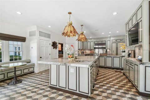 Купить виллу или дом в Тампа, Флорида 10 комнат, 469.16м2, № 1609250 - фото 14