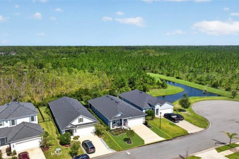Villa ou maison à vendre à Palm Coast, Floride: 3 chambres, 166.2 m2 № 2313347 - photo 2