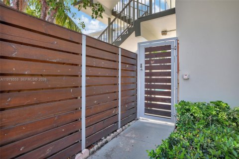 Condo in Fort Lauderdale, Florida, 2 bedrooms № 2089936 - photo 3