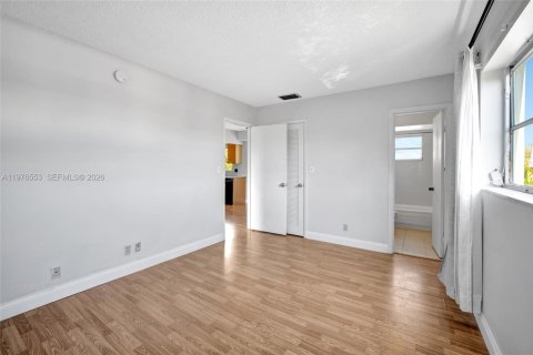 Condo in Fort Lauderdale, Florida, 2 bedrooms № 2089936 - photo 18