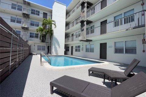 Condo in Fort Lauderdale, Florida, 2 bedrooms № 2089936 - photo 22