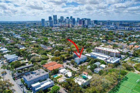 Condo in Fort Lauderdale, Florida, 2 bedrooms № 2089936 - photo 25
