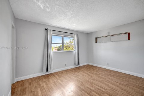 Condo in Fort Lauderdale, Florida, 2 bedrooms № 2089936 - photo 16