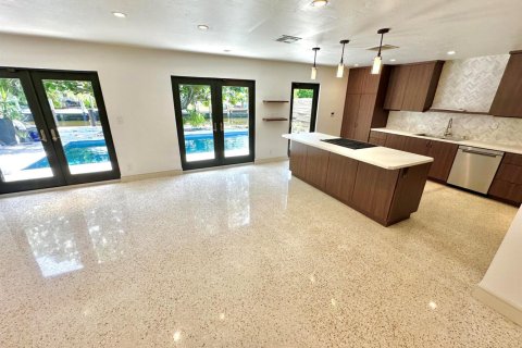 Casa en venta en Fort Lauderdale, Florida, 3 dormitorios, 147.62 m2 № 2168089 - foto 2