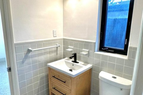 Casa en venta en Fort Lauderdale, Florida, 3 dormitorios, 147.62 m2 № 2168089 - foto 14