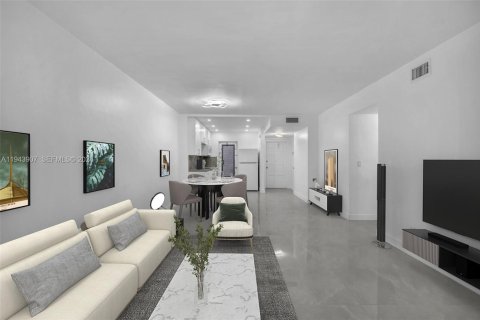 Condo in Hollywood, Florida, 2 bedrooms № 2060135 - photo 10