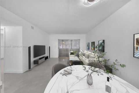 Condo in Hollywood, Florida, 2 bedrooms № 2060135 - photo 6