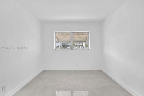 Condo in Hollywood, Florida, 2 bedrooms № 2060135 - photo 29