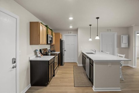 Apartamento en alquiler en Sebring, Florida, 2 dormitorios, 89.56 m2 № 1873395 - foto 5