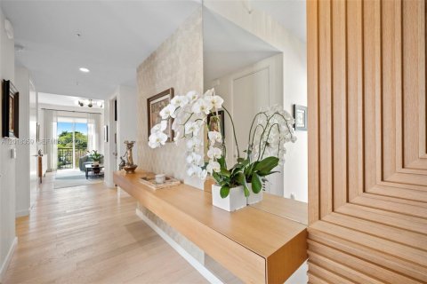 Condo in Coral Gables, Florida, 4 bedrooms № 2244000 - photo 6
