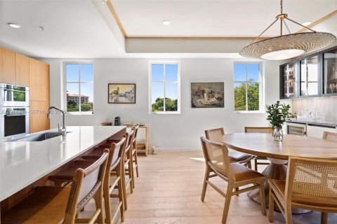 Condo in Coral Gables, Florida, 4 bedrooms № 2244000 - photo 8