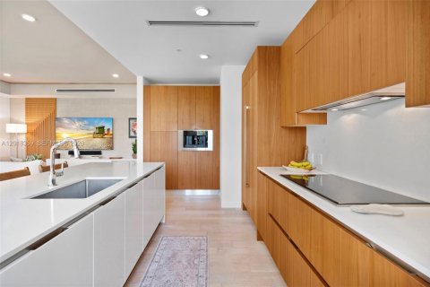 Condo in Coral Gables, Florida, 4 bedrooms № 2244000 - photo 11