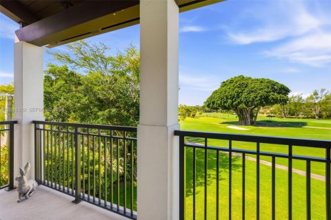 Condo in Coral Gables, Florida, 4 bedrooms  № 2244000