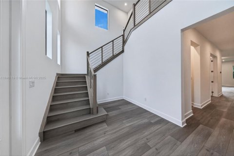 House in Cooper City, Florida 4 bedrooms, 348.2 sq.m. № 1950061 - photo 10