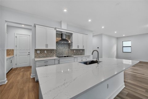 House in Cooper City, Florida 4 bedrooms, 348.2 sq.m. № 1950061 - photo 15