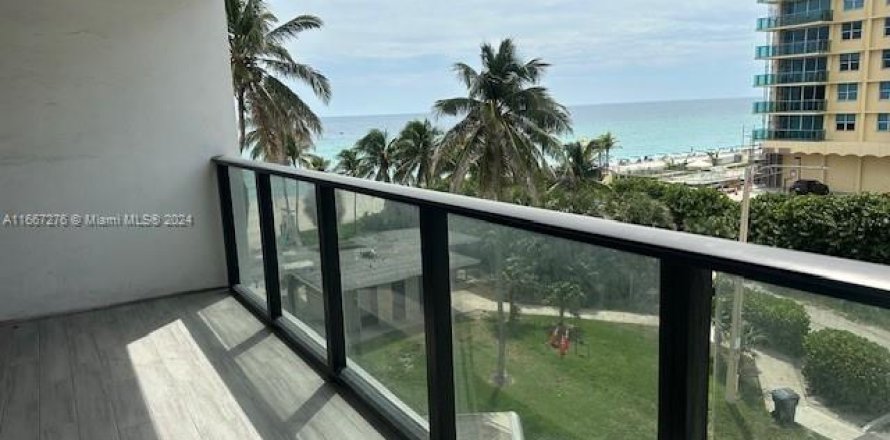 Condo in Hollywood, Florida, 2 bedrooms № 1867835