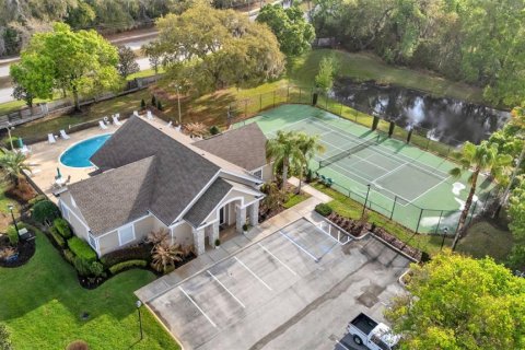 House in Lakeland, Florida 3 bedrooms, 175.59 sq.m. № 2102944 - photo 2
