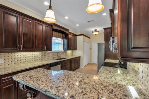 House in Lakeland, Florida 3 bedrooms, 175.59 sq.m. № 2102944 - photo 15