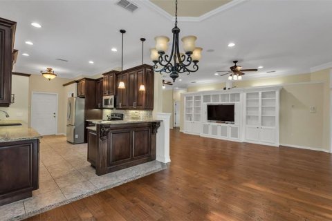 House in Lakeland, Florida 3 bedrooms, 175.59 sq.m. № 2102944 - photo 13