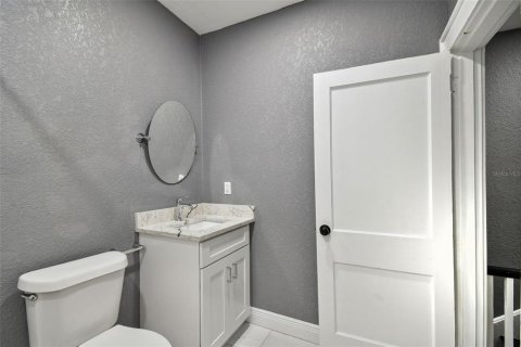 Casa en venta en Tampa, Florida, 5 dormitorios, 190.64 m2 № 2214505 - foto 20