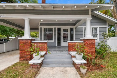 Casa en venta en Tampa, Florida, 5 dormitorios, 190.64 m2 № 2214505 - foto 22
