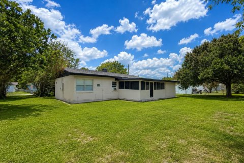 House in St. Lucie, Florida 3 bedrooms, 89.19 sq.m. № 2083477 - photo 16