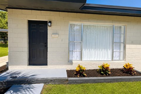 House in St. Lucie, Florida 3 bedrooms, 89.19 sq.m. № 2083477 - photo 5