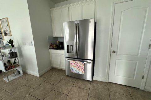 Adosado en alquiler en Kissimmee, Florida, 3 dormitorios, 164.53 m2 № 1908503 - foto 14