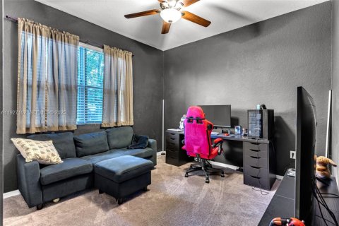 House in Homestead, Florida 4 bedrooms, 172.89 sq.m. № 1986194 - photo 17