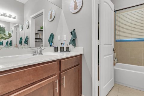 House in Homestead, Florida 4 bedrooms, 172.89 sq.m. № 1986194 - photo 21