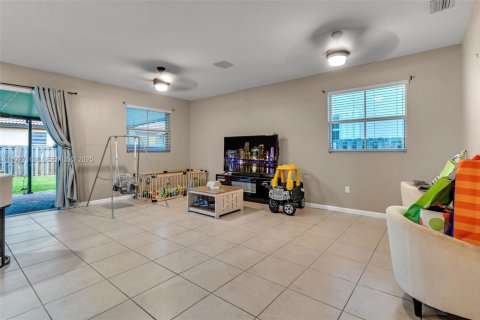 House in Homestead, Florida 4 bedrooms, 172.89 sq.m. № 1986194 - photo 6