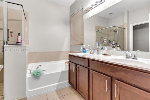 House in Homestead, Florida 4 bedrooms, 172.89 sq.m. № 1986194 - photo 14