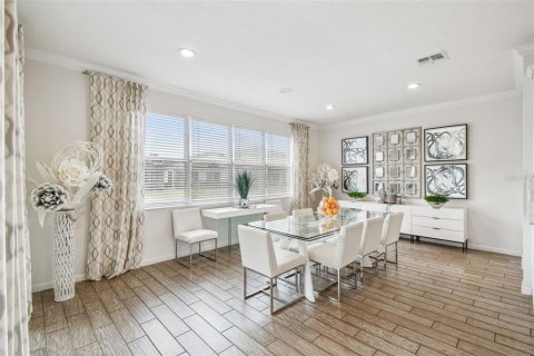 Casa en venta en Kissimmee, Florida, 7 dormitorios, 372.91 m2 № 1893992 - foto 6