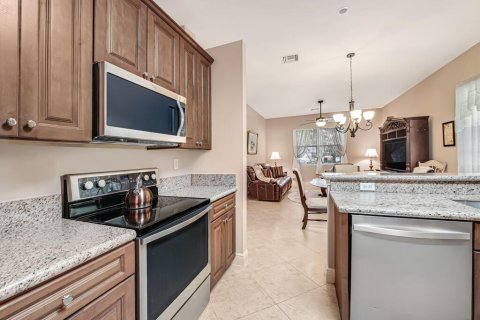 Copropriété à louer à Royal Palm Beach, Floride: 3 chambres, 214.23 m2 № 2289189 - photo 27