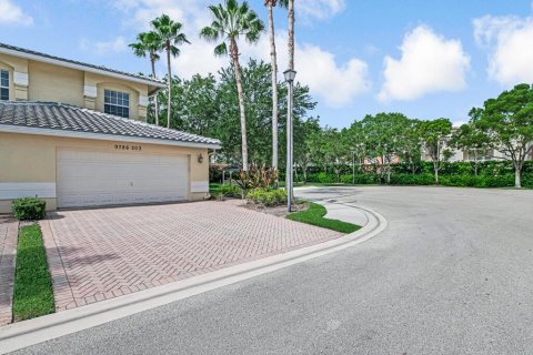 Copropriété à louer à Royal Palm Beach, Floride: 3 chambres, 214.23 m2 № 2289189 - photo 3
