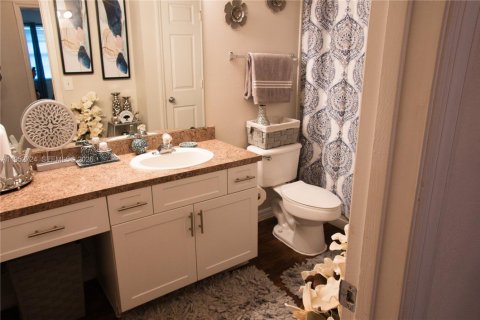 Copropriété à vendre à Pembroke Pines, Floride: 2 chambres, 104.98 m2 № 2079172 - photo 10