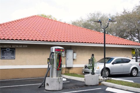 Copropriété à vendre à Pembroke Pines, Floride: 2 chambres, 104.98 m2 № 2079172 - photo 23