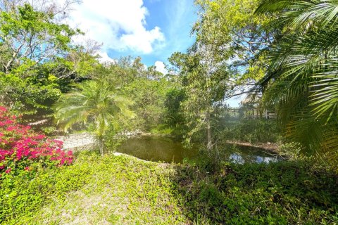 Villa ou maison à vendre à Loxahatchee Groves, Floride: 4 chambres, 371.61 m2 № 2147078 - photo 9