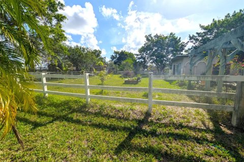 Villa ou maison à vendre à Loxahatchee Groves, Floride: 4 chambres, 371.61 m2 № 2147078 - photo 23